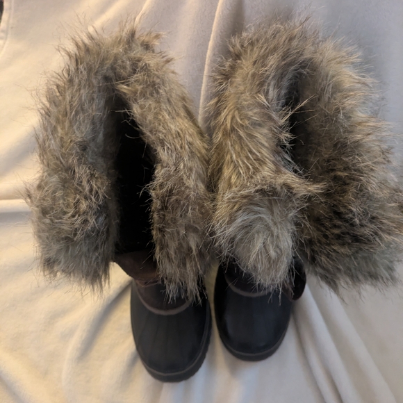 Sorel Joan Of Arctic Winter Boots with Faux Fur - Picture 3 of 12